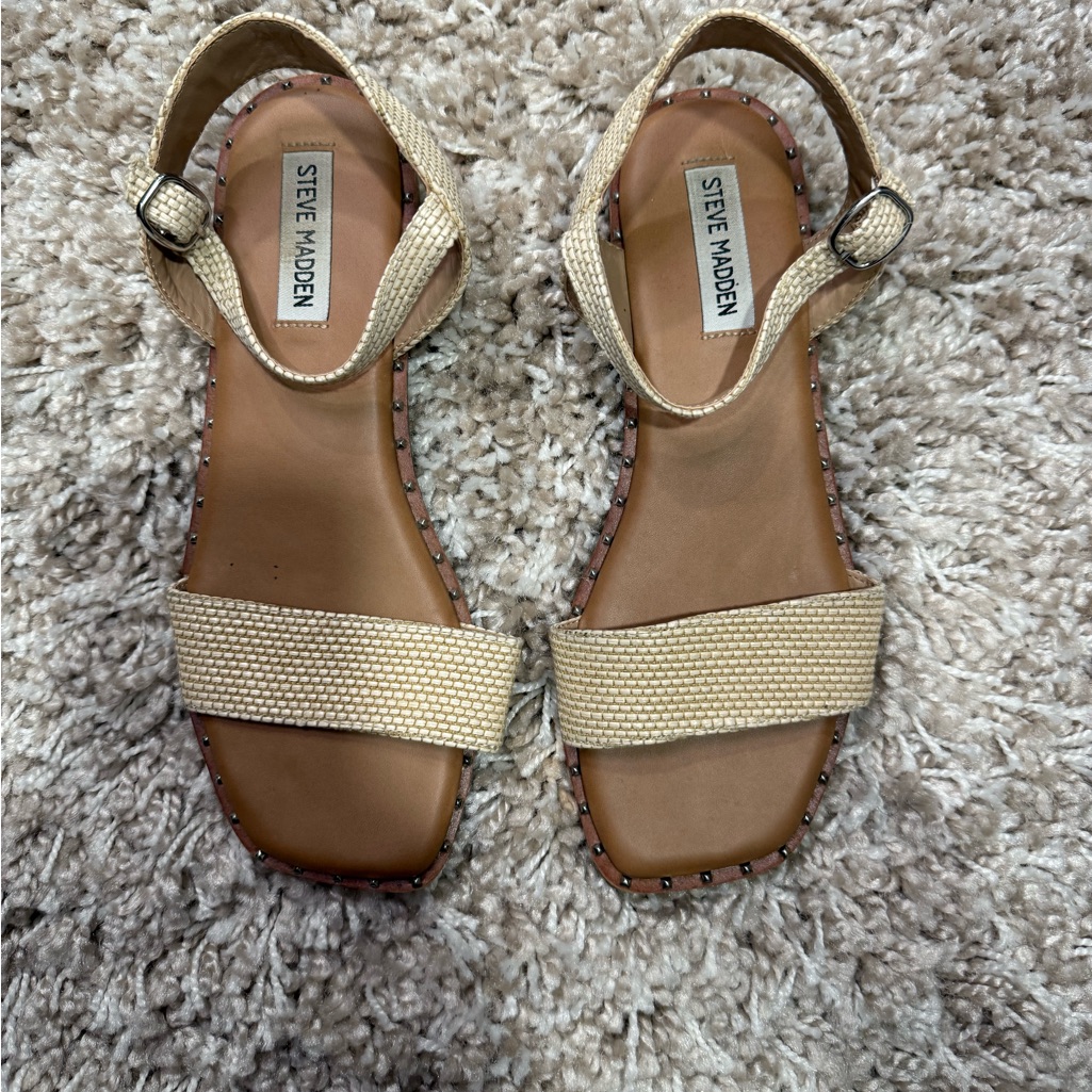 Steve Madden Beige Textured Sandals